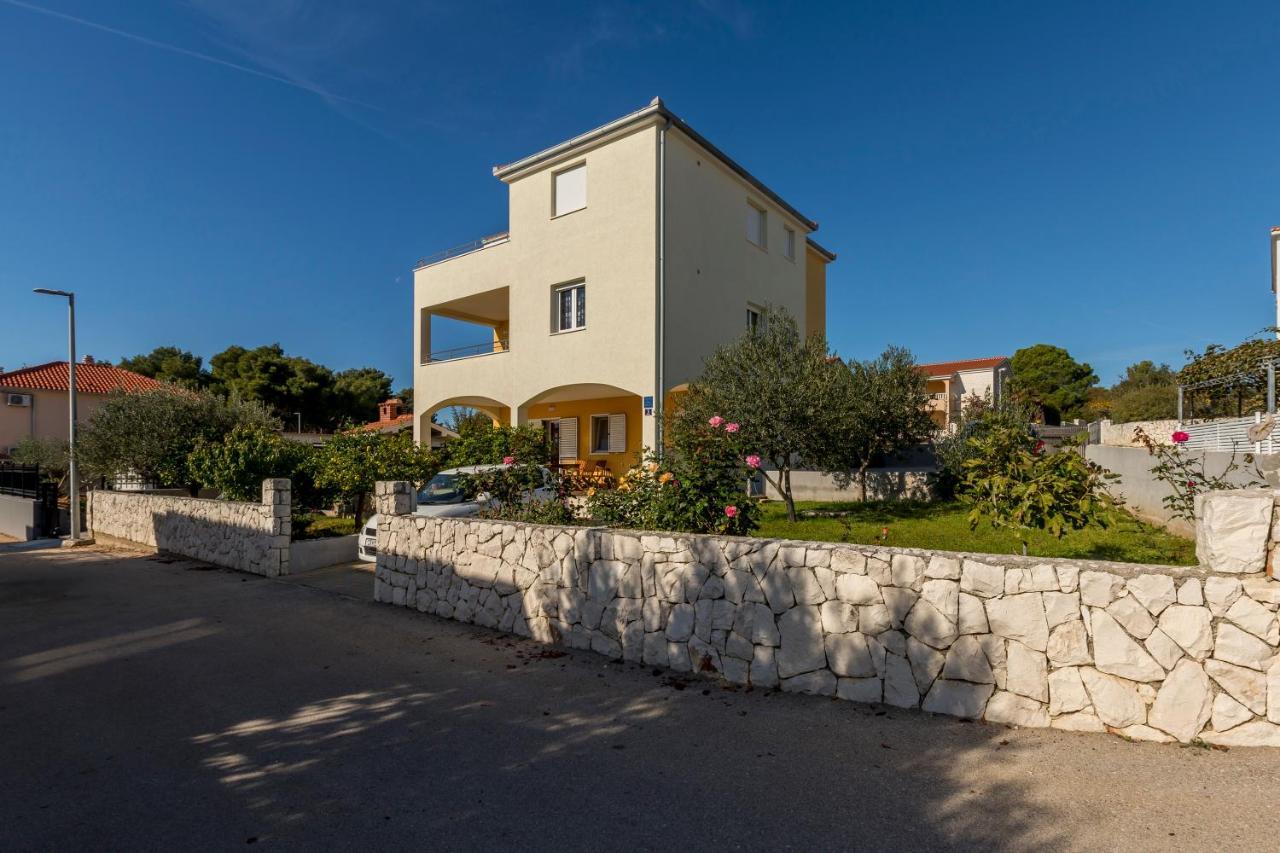 Apart Sa Terasom 250M Od Plaze,Parking,Wi Fi,Rostilj Trogir Exterior foto
